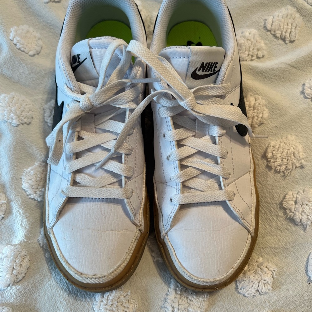 Nike White and Black Sneakers court Legacy